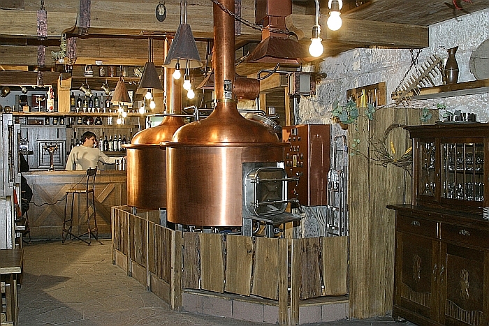 Чешская пивоварня. Старинная пивоварня. Пивоварня в Чехии. Старинная чешская пивоварня. Пивоварня бар.
